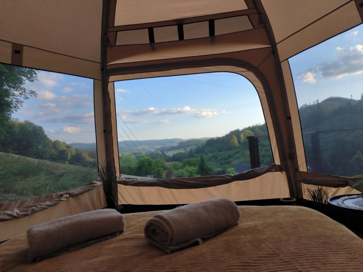 Hotel Glamping Roznov Rožnov pod Radhoštěm Esterno foto